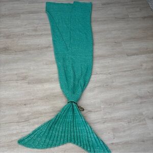 Handmade Girls Knitted/Crotchet Mermaid Tail Teal Blanket Throw 65in Length
